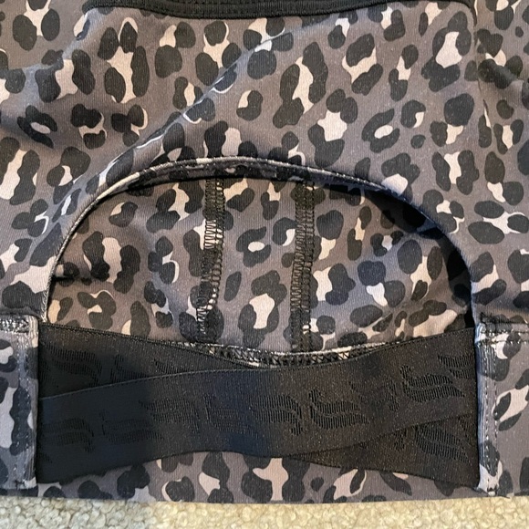 Fabletics Sports Bra Gray & Black Cheetah Print L - Picture 5 of 6